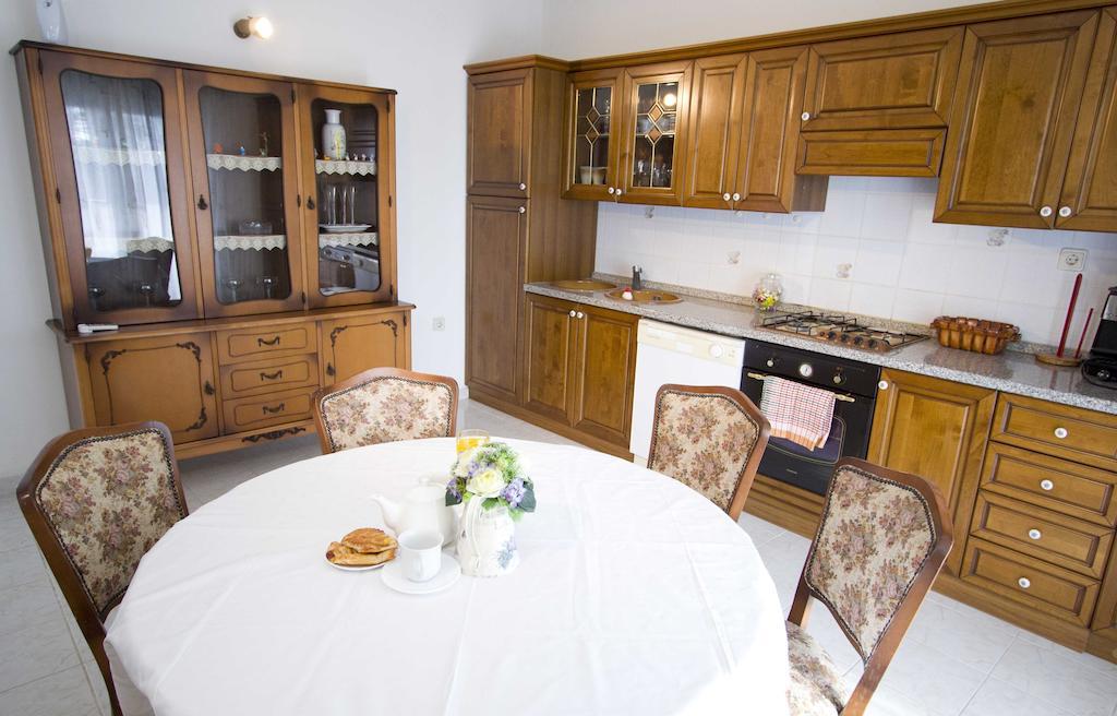 Apartment Pcelica Maja Podstrana Habitación foto