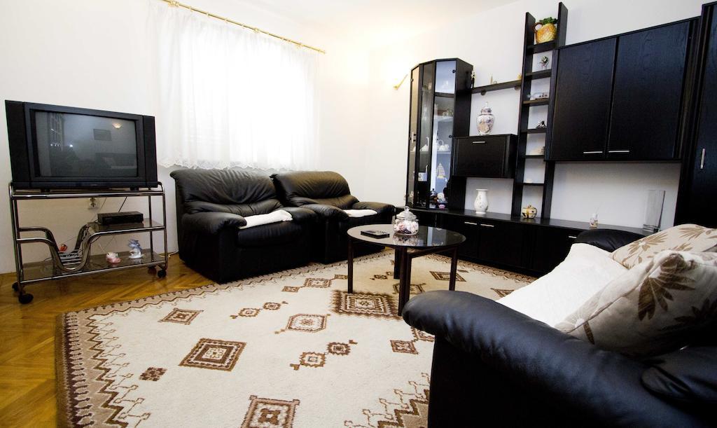 Apartment Pcelica Maja Podstrana Habitación foto